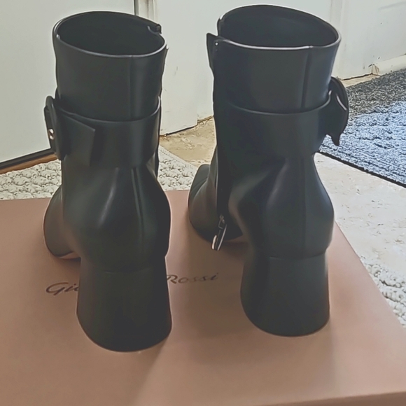 Gianvito Rossi Evelyn 55mm booties - Picture 12 of 12